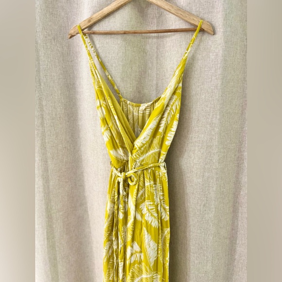 Yellow Tropical Vacation Dress - Picture 3 of 6